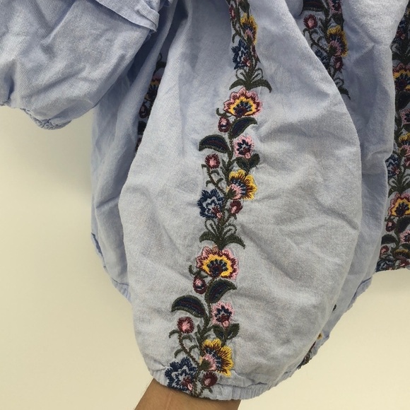 American Eagle cold shoulder balloon sleeve crop - Picture 2 of 4